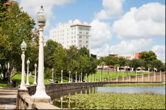 Lakeland House | Happy Days at Two Oaks