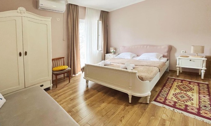 Borjomi House | Happy Holidays
