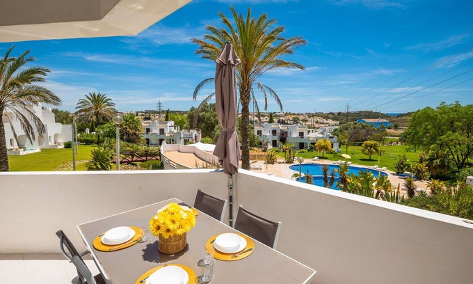 Alpouvar Apartment | Happy House in Clube Albufeira