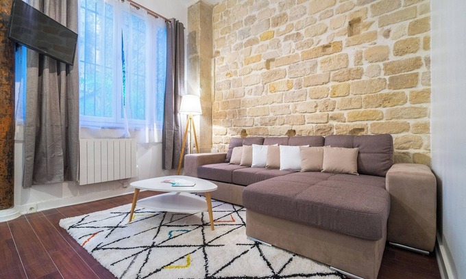 Arsenal Apartment | Happy Stay Paris - Marais Garden Loft