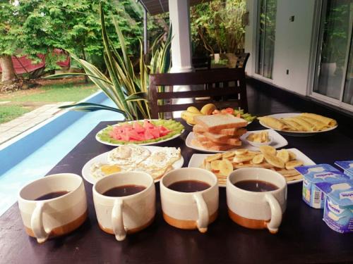 Hikkaduwa House | Happy Three Holiday Homes