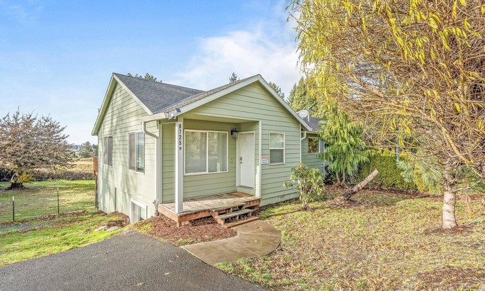 Southgate House | Happy Valley Home B + Hot Tub+ Game Room!