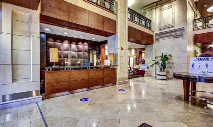 Downtown Baltimore Apartment | Harbor apartments Free indoor Parking