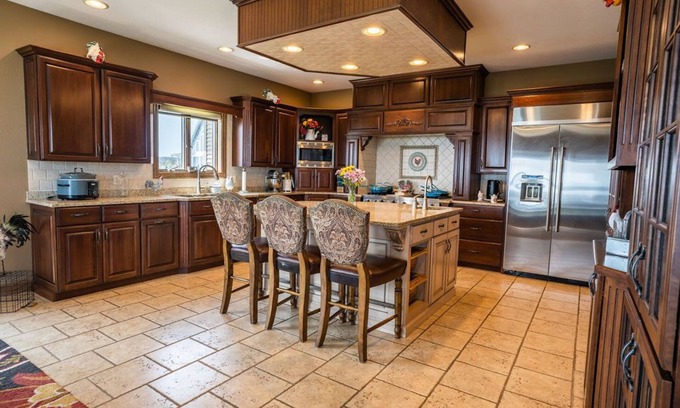 Gladstone House | Harbor Point RetreatnFamily-sized, Lakefront Retreat Home! Fenced-in backyard!