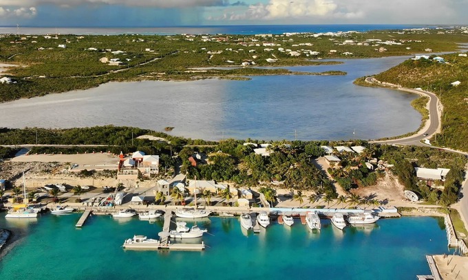 Venetian Road Settlement Villa | Harbour Club Villas & Marina