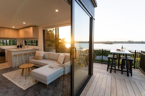 Tauranga Villa | Harbour Haven - A Sunset Oasis! - By KOSH BNB