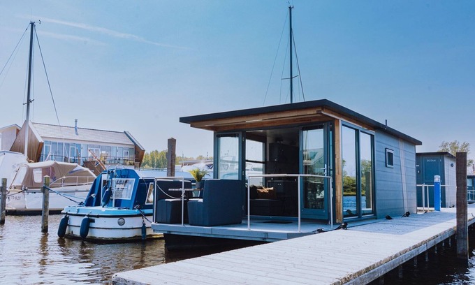 Municipality of Uitgeest Boat Rental | Harbour Lodge at Uitgeestermeer View