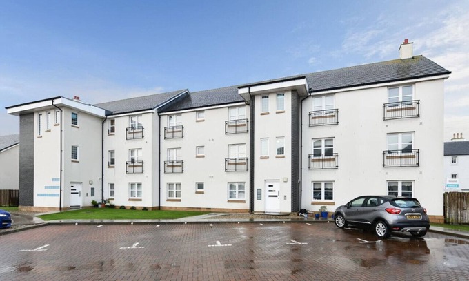 Irvine Apartment | Harbour Quay Apartment