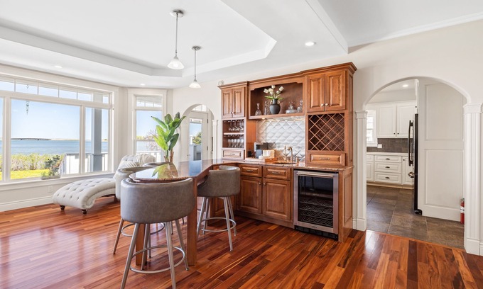 Queens County Villa | Harbour View Haven