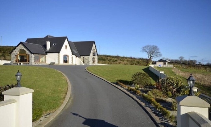 Ballymacarthur Bed & Breakfast | HARBOUR VIEW