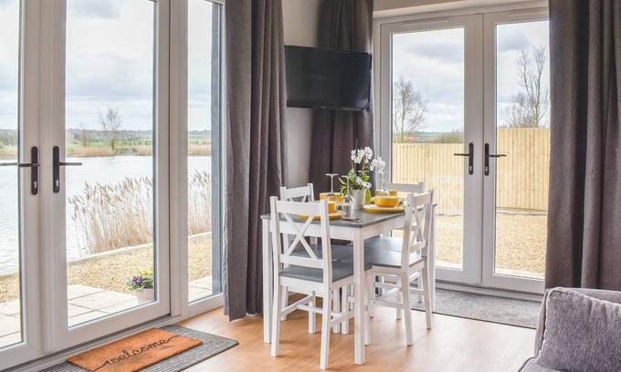 Huntingdon Cottage | Hare Lodge - UK30604