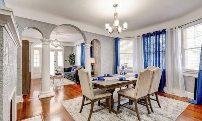 Fairgrounds Apartment | Harleaux Chateaux by Jazz Fest & City Park!