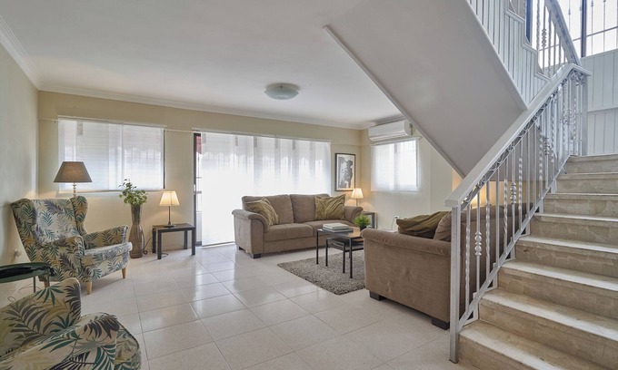 Ensanche Quisqueya Apartment | Harmony 4BR Penthouse Close to Blue Mall with Private Outdoor Rooftop Terrace