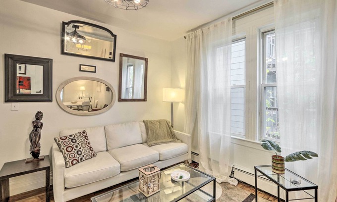 Hartford Apartment | Hartford Vacation Rental - Close to Downtown!