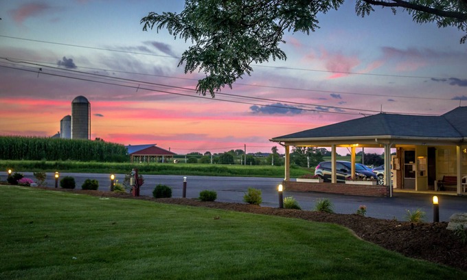 Gordonville Hotel | Harvest Drive Family Inn