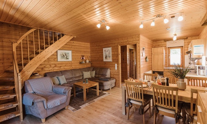 Rotacker Apartment | HAS-37 log cabin, 4 people, 65sqm - Blauvogel nature adventure village (3)