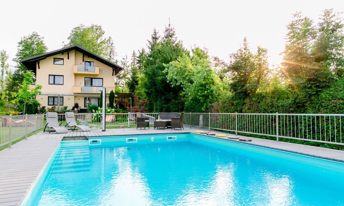 Finkenstein am Faaker See Apartment | Haus am Wald * Apartments with pool * Child-friendly * Bathing beach * Faaker See *