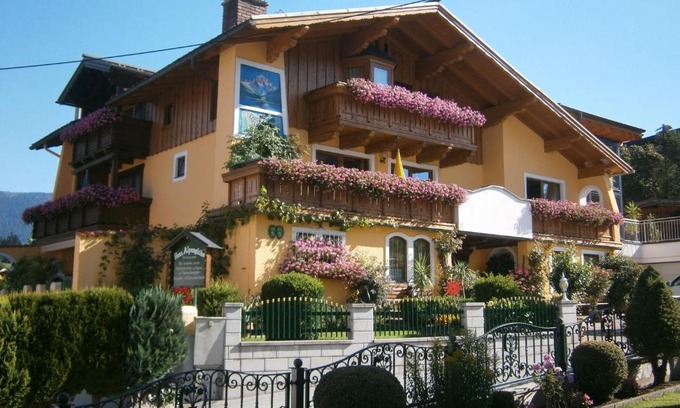 Abtenau Apartment | Haus Alpenglühn