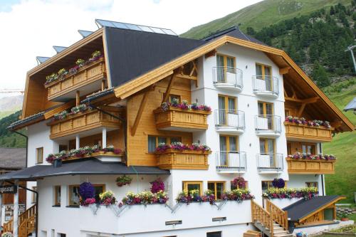Gurgl Bed & Breakfast | Haus Bergkristall