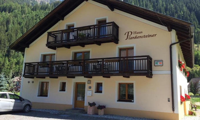 Feichten House | Haus Plankensteiner