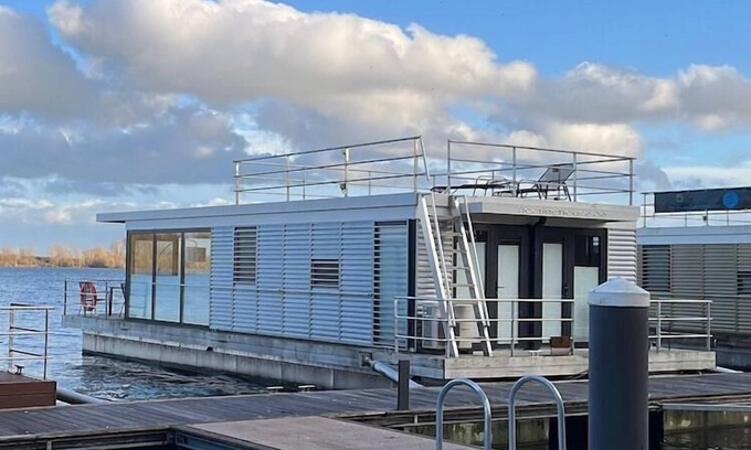 Vynen Boat Rental | Hausboot am Xantener Nordsee