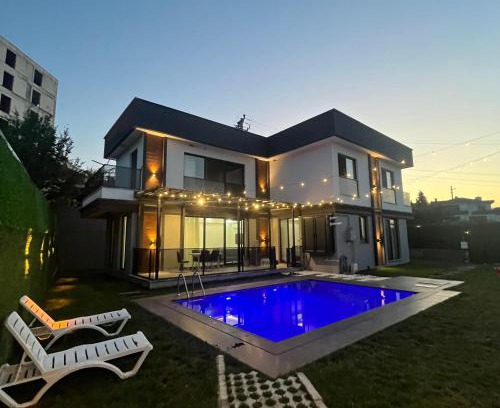 Masukiye Villa | Havuzlu Villa-Kartepe