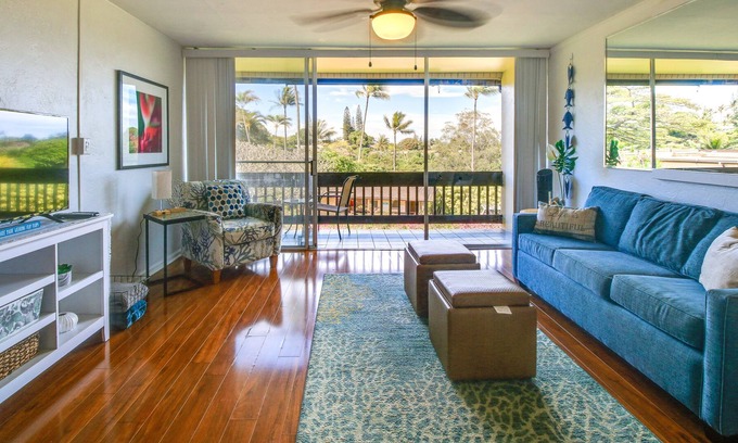 Napili Condo | Hawaii Condo w/ Balcony < 1 Mi to Kapalua Beach!