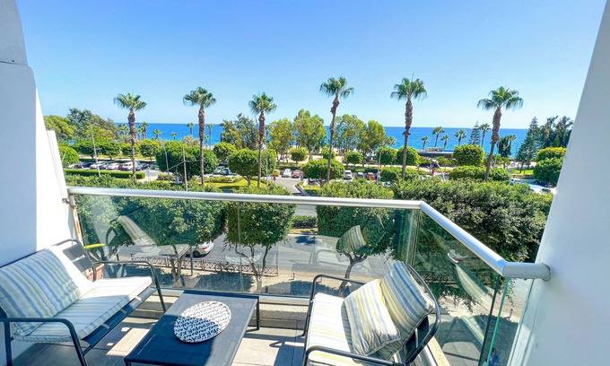 Old Town of Limassol Apartment | Hawaii Royal Sea View Apartment - 2bed, 2 bathroom