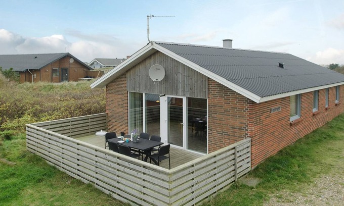 Haurvig House | "Hawarth" - 300m to the fjord by Interhome