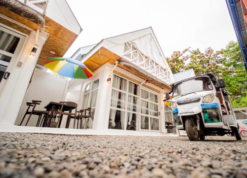 Santa Fe Hotel | Hayya Hayya Villas