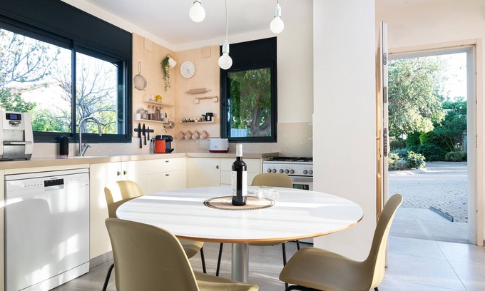 Ben Ami House | Health, Nature, Culture, Tours & Tastes in the Village