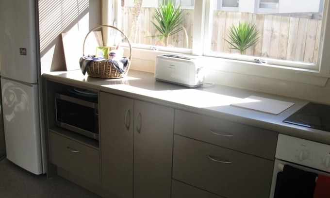 Blockhouse Bay Apartment | Heaphy Street Apartment