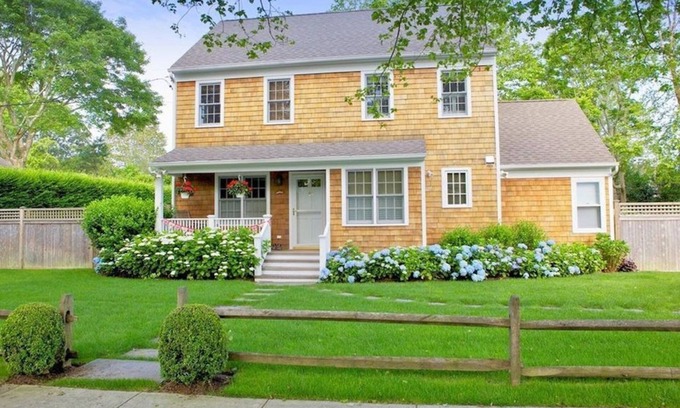 Village of East Hampton House | Heart of East Hampton Village with Outdoor Kitchen