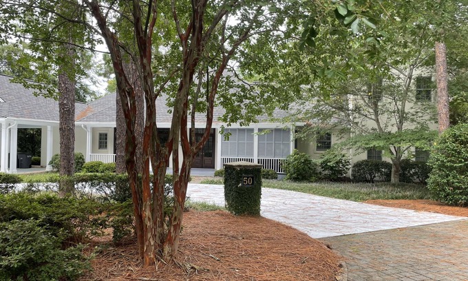 Old Town House | Heart of The Village, Walkable, golf cart available, Sleep up to 10
