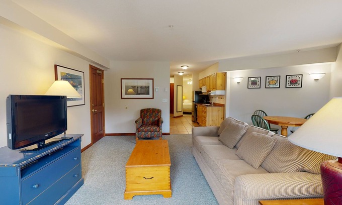 Sun Peaks Hotel | Hearthstone Lodge #321
