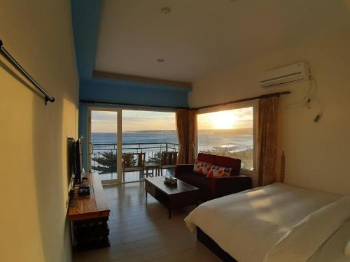 South Beach House | Hearty Homestay