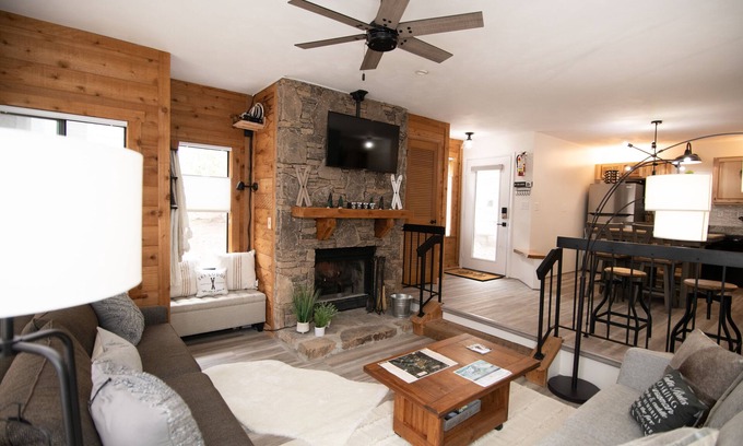 Seven Springs Condo | Heated outdoor pool, close to Ohiopyle, Falling water, and State park with beach