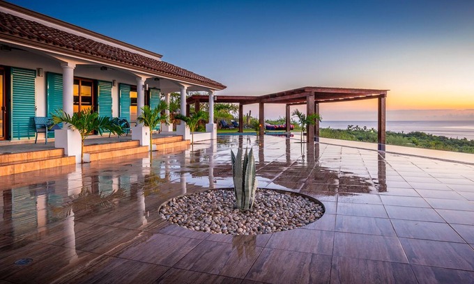 Buenavista Villa | HEATED POOL! VIEWS. DISCOUNTS! Walk 2 BEACH. THEATERn5 Bedrooms/7 Bath.