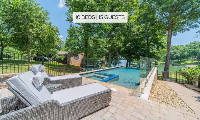 Lake Norman of Catawba House | Heather Grace by SoCharm | Lakefront Home with Pool and Hot Tub