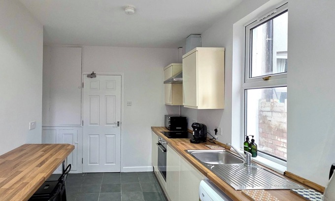 Canton House | Heathfield by Switchback Stays