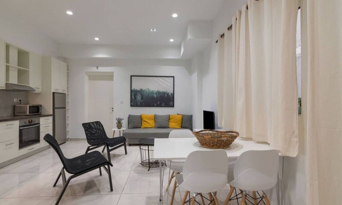 Kinosargous Apartment | Heaven apartment in the heart of Athens