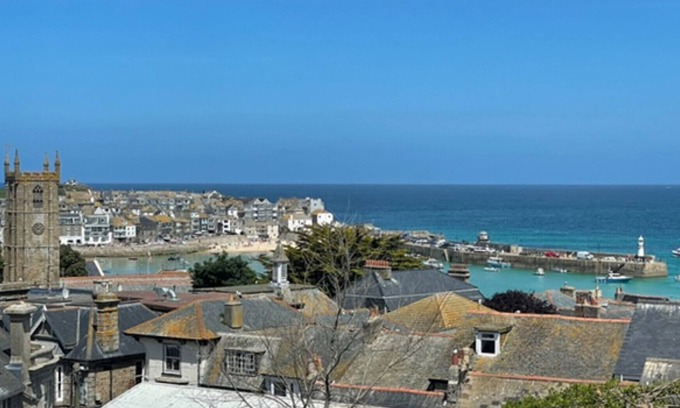 St Ives House | Hebe Cottage - Two Bedroom House, Sleeps 4