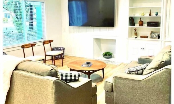 Gainesville House | Heisman House - 6 blocks to UF and stadiums!