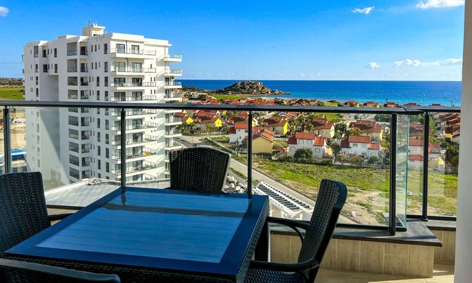 Gastria Apartment | Helena Pool 2-bdr Apartment with SeaView (Caesar Blue)
