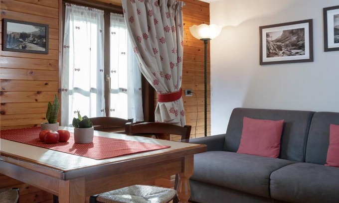 Valtournenche Apartment | HelloChalet - Maison Maquignaz with boot-warmer, 100m skibus