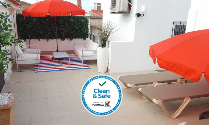 Lagos City Center Apartment | HENRI'S APARTMENTS, City Center, Apt. 2 - The best in Lagos!