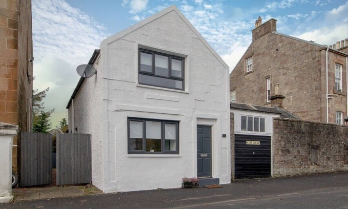 Helensburgh House | Henry Bell - Cosy 2-bedroom cottage