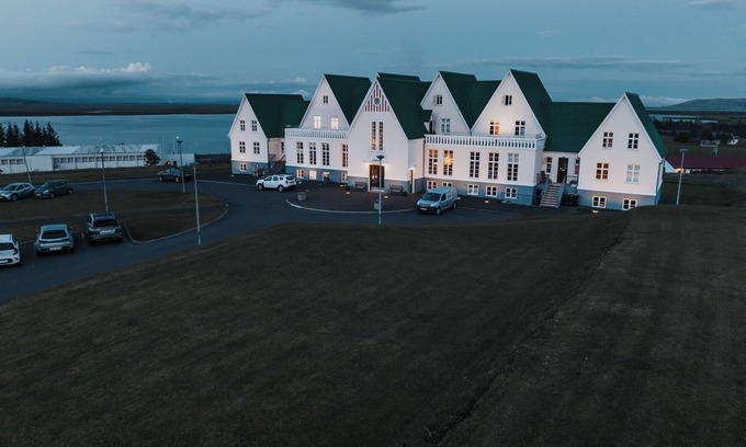 Laugarvatn Hotel | Heradsskolinn Historic Guesthouse