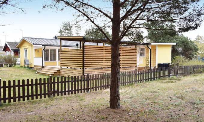 Stora Fro House | Here you will stay only 150 m from the Kalmarsund beach.