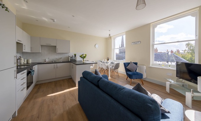 Hereford Apartment | HEREFORD CITY CENTRE – Apartment 5: Stylish 2-Bed in City Centre, Sleeps 6
